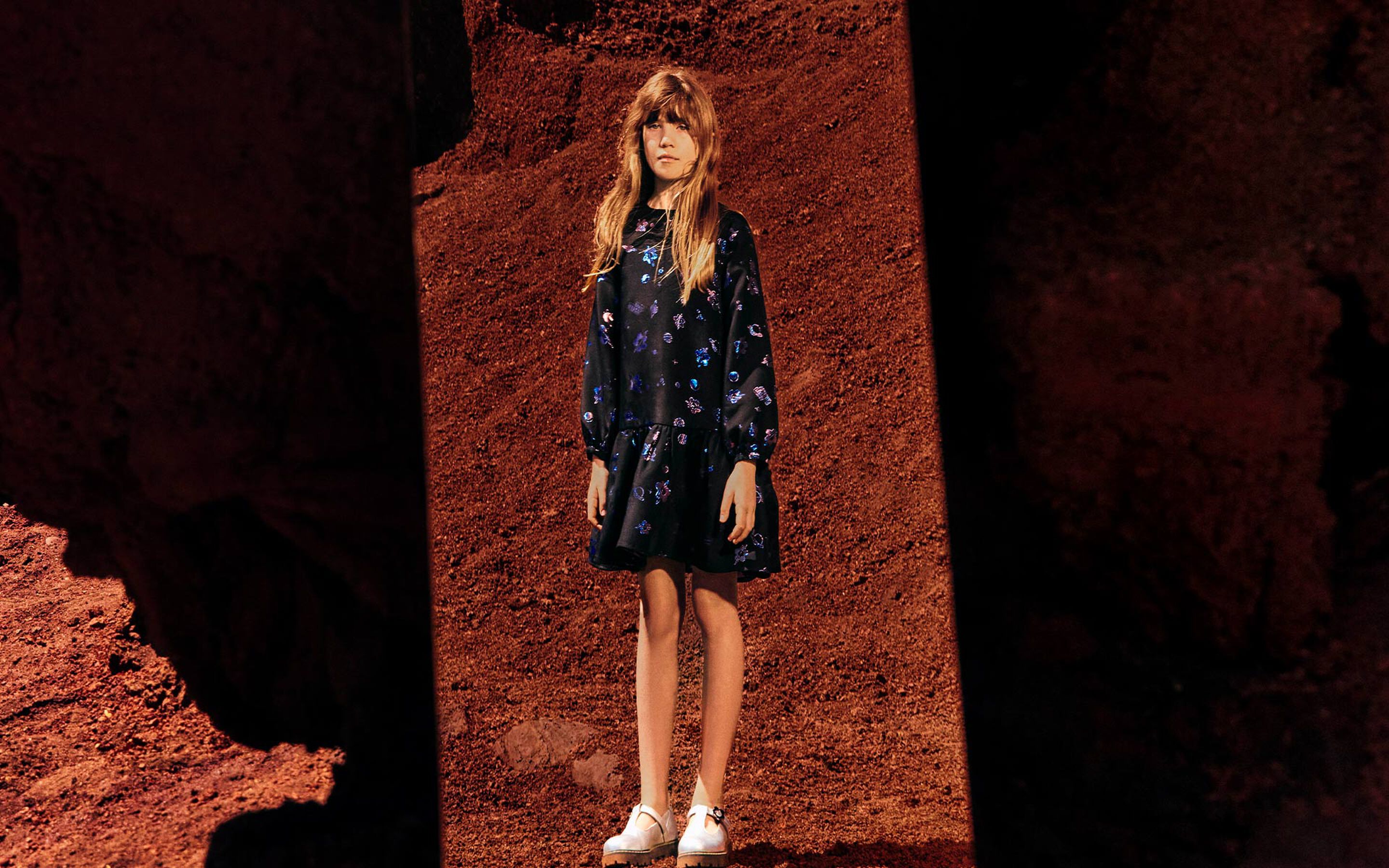 Die Kleider der Marke KENZO KIDS bei Kids around