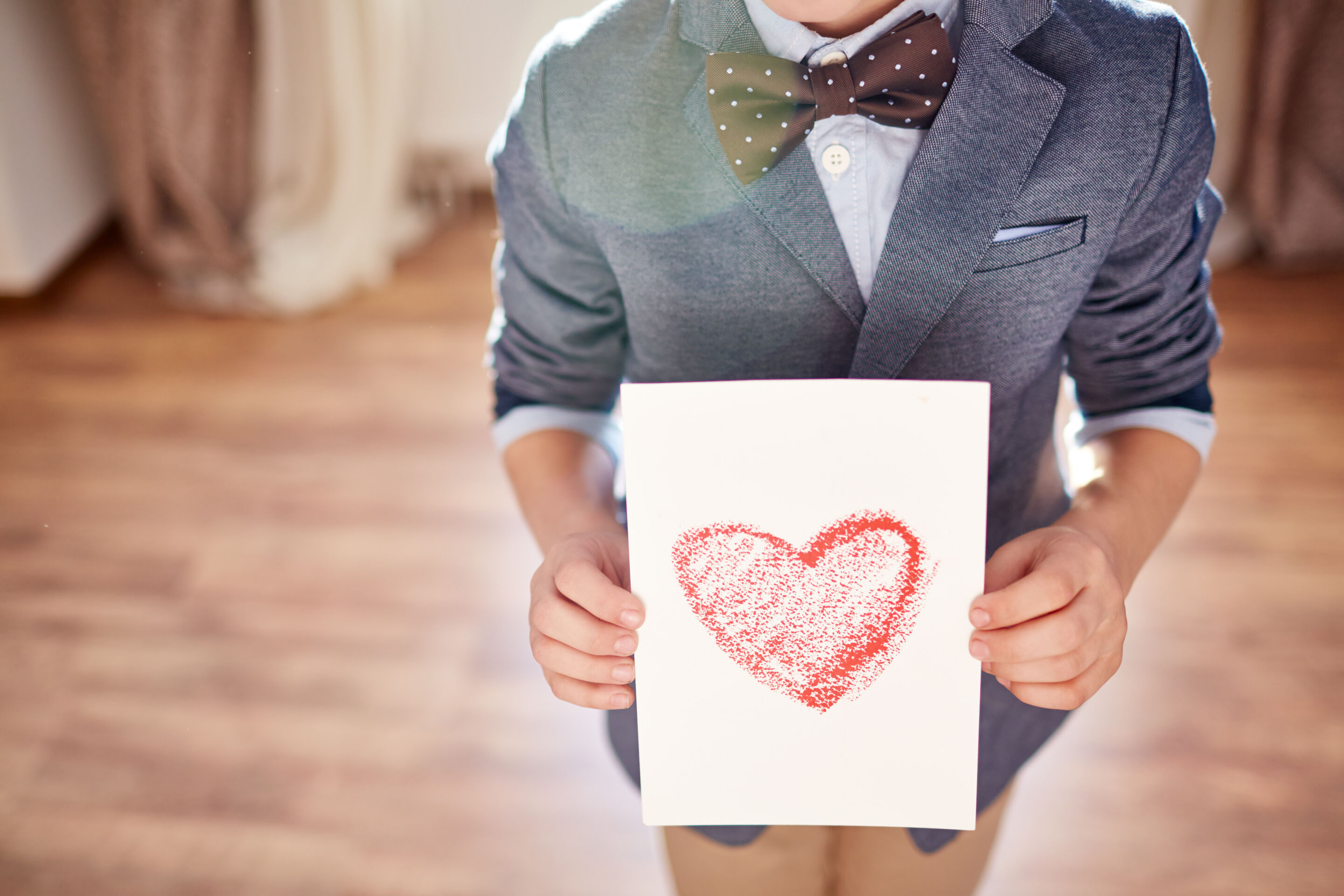 blog-fw25-veste-de-costume-mode-vêtements-pour-enfant-garçon-marque-premium-et-luxe-kidsaround