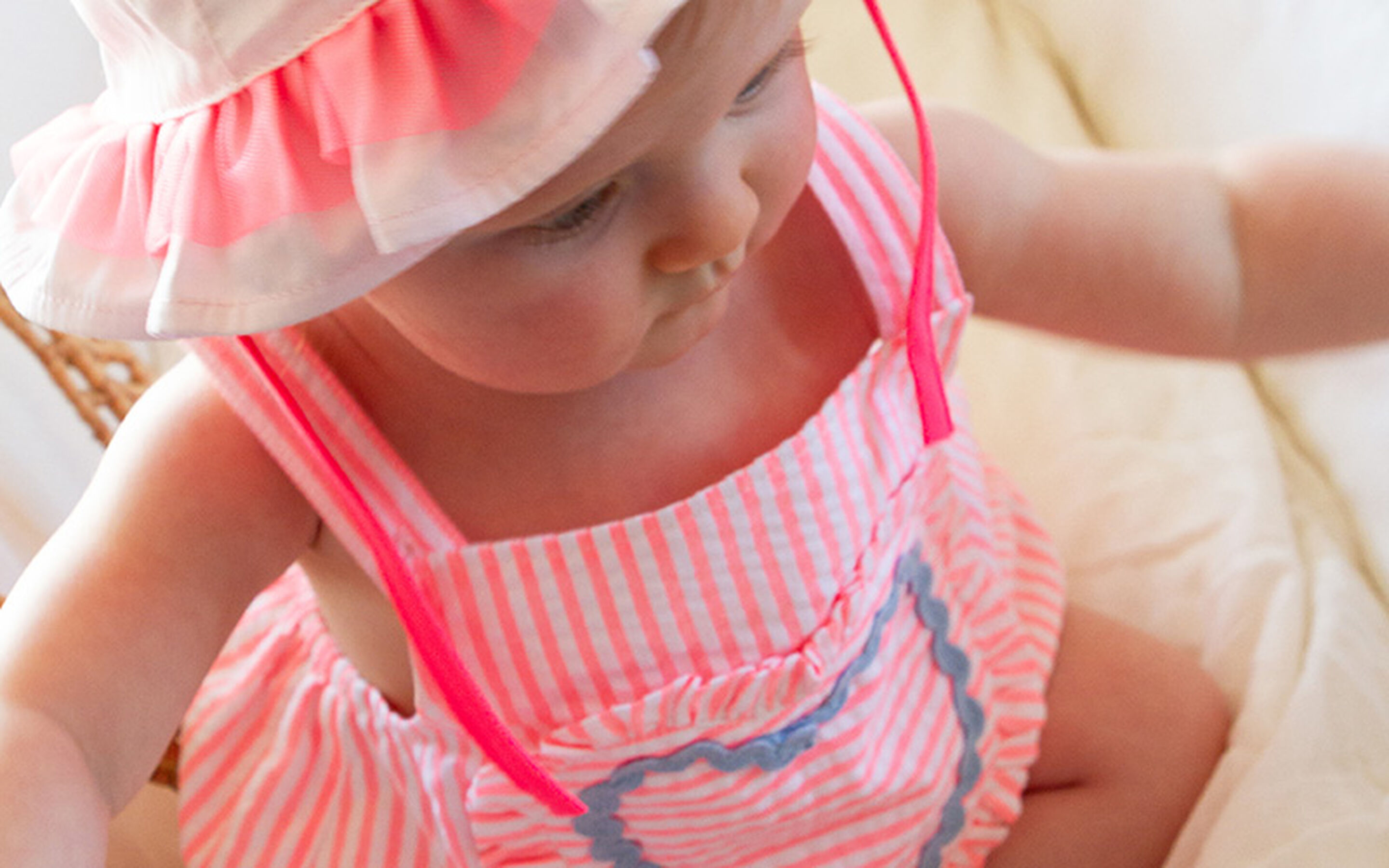 Trendiger BOSS Kapuzenpullover f&uuml;r Kinder &ndash; Kidsaround