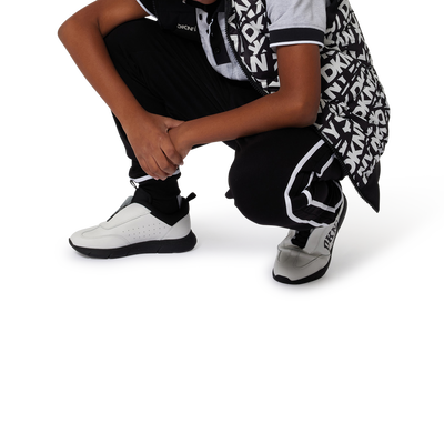 Kurzarm-Poloshirt aus Piqu&eacute; DKNY BOY