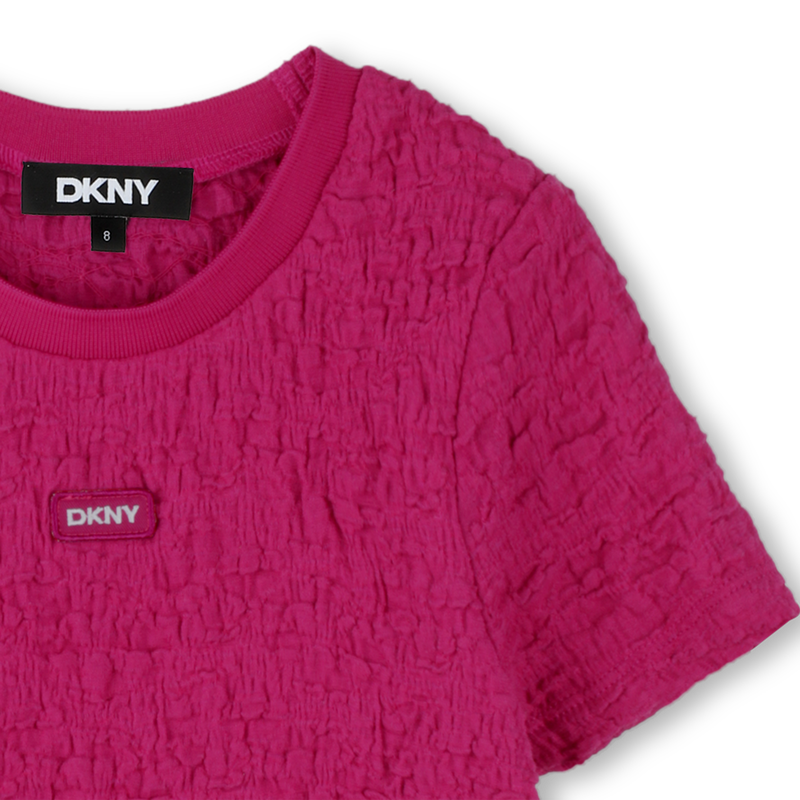 Kurzarm-T-Shirt mit Pr&auml;gung DKNY 
                        GIRL