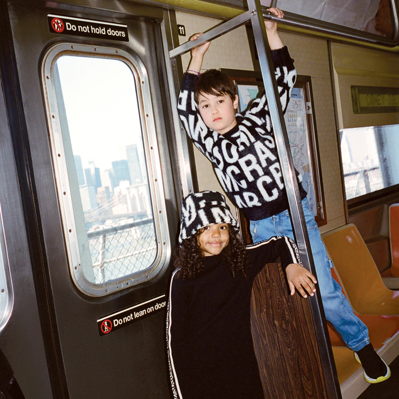 Pulloverkleid mit Wolle MARC JACOBS 
                        GIRL