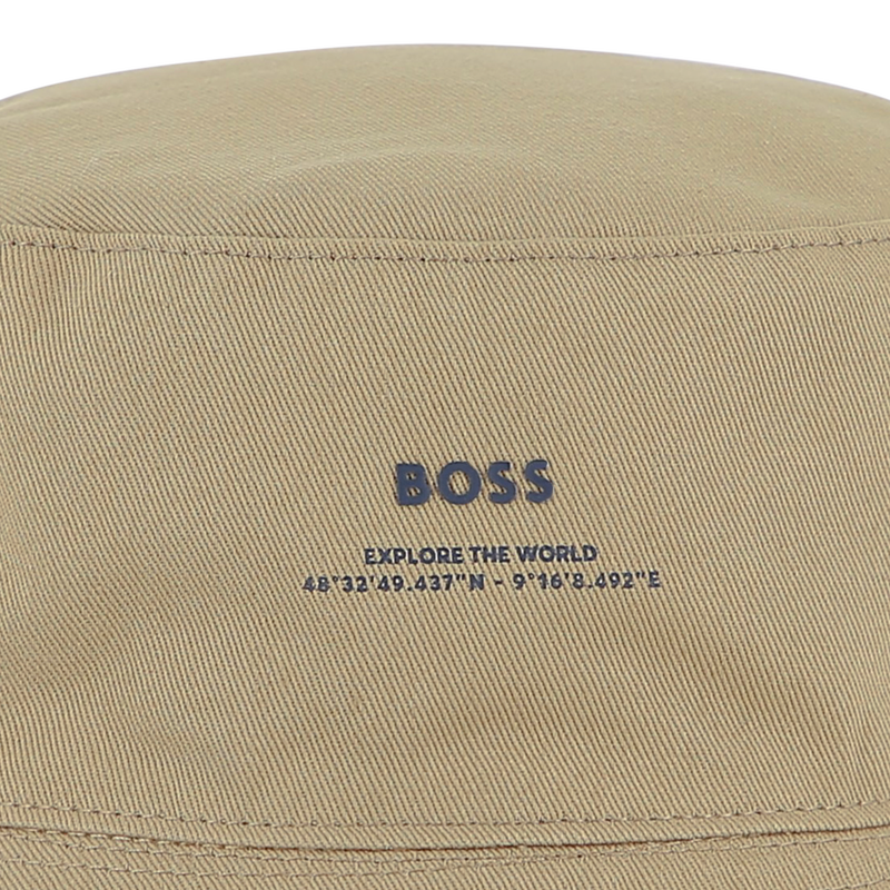 REVERSIBLER BOB BOSS 
                        BOY