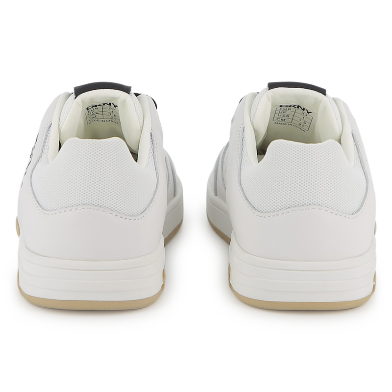 SNEAKER ZUM SCHN&Uuml;REN DKNY 
                        BOY