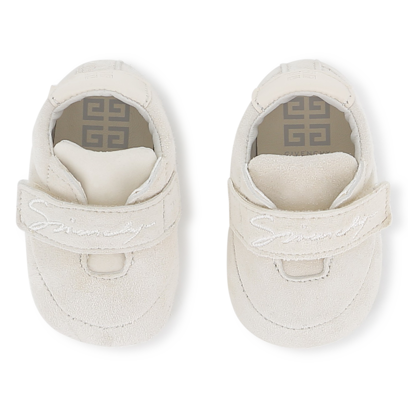 Gef&uuml;tterte Hausschuhe GIVENCHY 
                        UNISEX