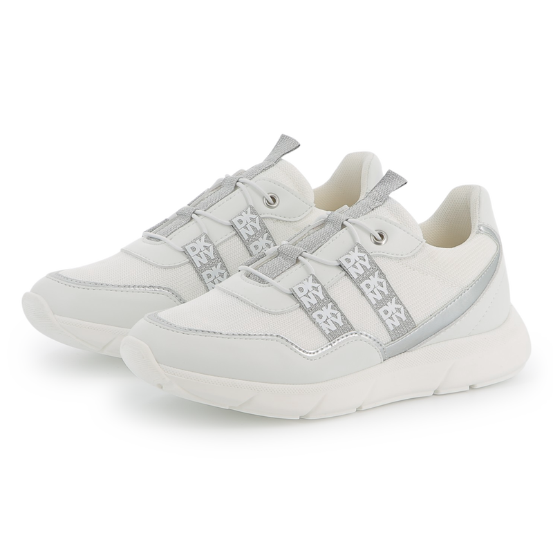 Sneaker aus zwei Materialien DKNY 
                        GIRL