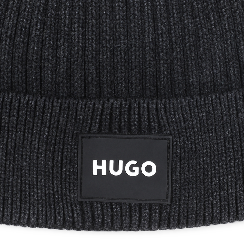 Ausgeblichene Strickmütze HUGO 
                        UNISEX