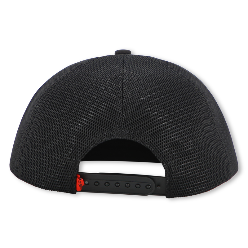 M&Uuml;TZE HUGO 
                        BOY