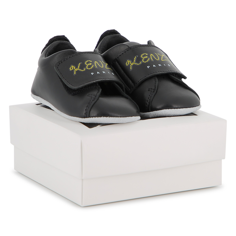 Hausschuhe aus schaffelleder KENZO KIDS 
                        UNISEX