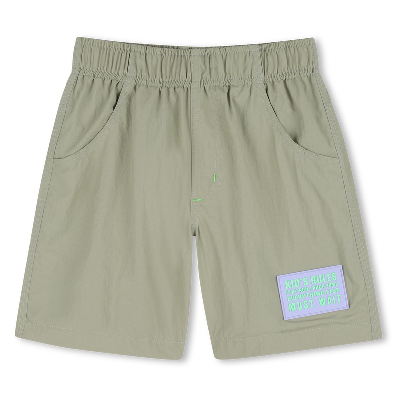BERMUDASHORTS AUS ZERKNITTERTEM MATERIAL BILLIEBLUSH 
                        BOY