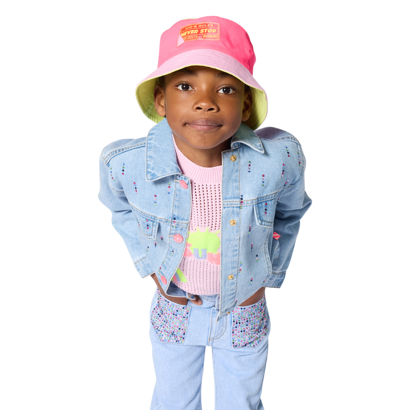 BUCKET HAT MIT ABZEICHEN BILLIEBLUSH 
                        GIRL