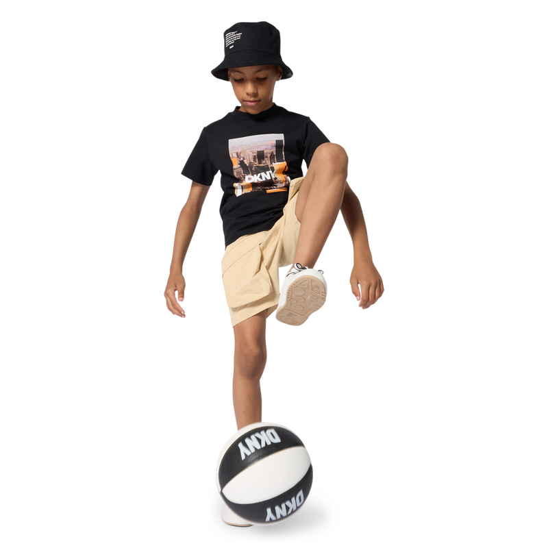 KURZ&Auml;RMELIGES T-SHIRT DKNY 
                        BOY