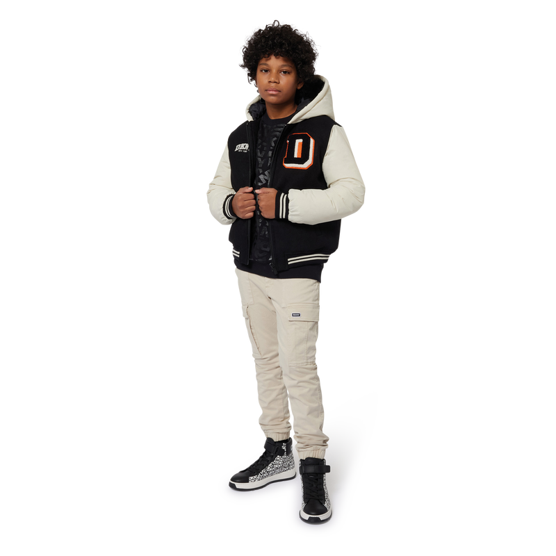 Baumwoll-Hose mit Taschen DKNY 
                        BOY