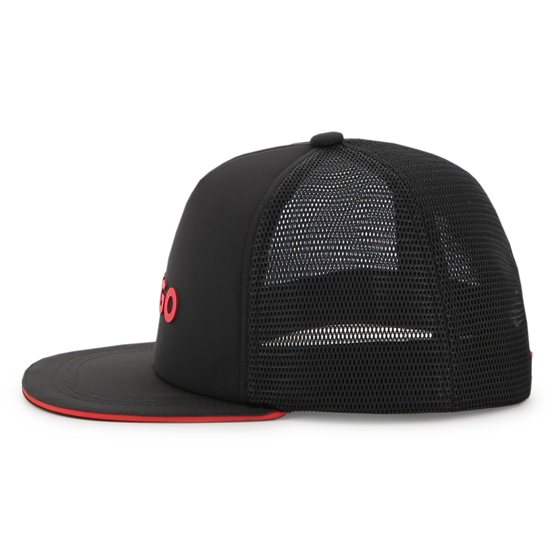 M&Uuml;TZE HUGO 
                        BOY