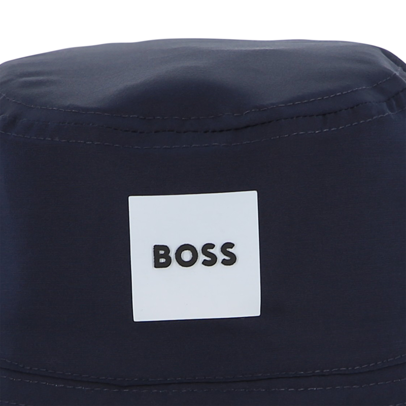 REVERSIBLER BOB BOSS 
                        BOY