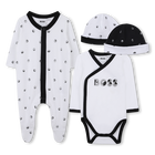 Set aus Pyjama, Body und Hut BOSS 
                    BOY