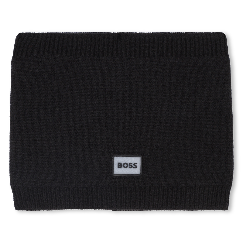 Doppellagiger Halsumfang BOSS 
                        BOY