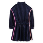 Kleid aus gl&auml;nzendem Samt BILLIEBLUSH 
                    GIRL