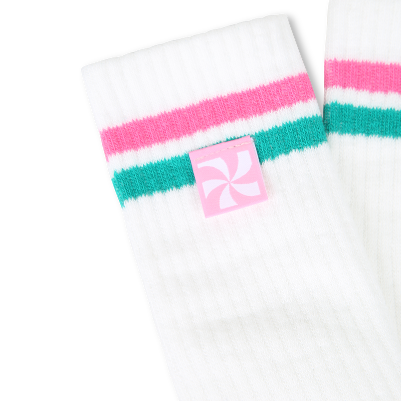 SOCKEN MIT MITTELHOHEM BUND KIDS AROUND 
                        GIRL