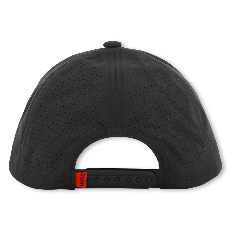 M&Uuml;TZE HUGO 
                        BOY