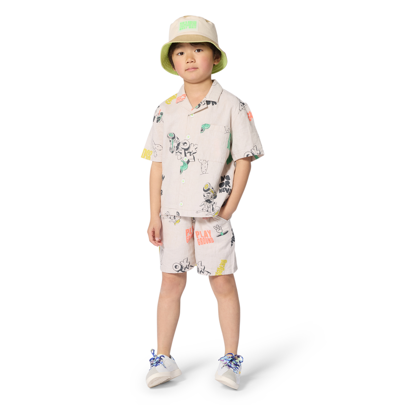 BUCKET HAT MIT ABZEICHEN BILLIEBLUSH 
                    BOY
