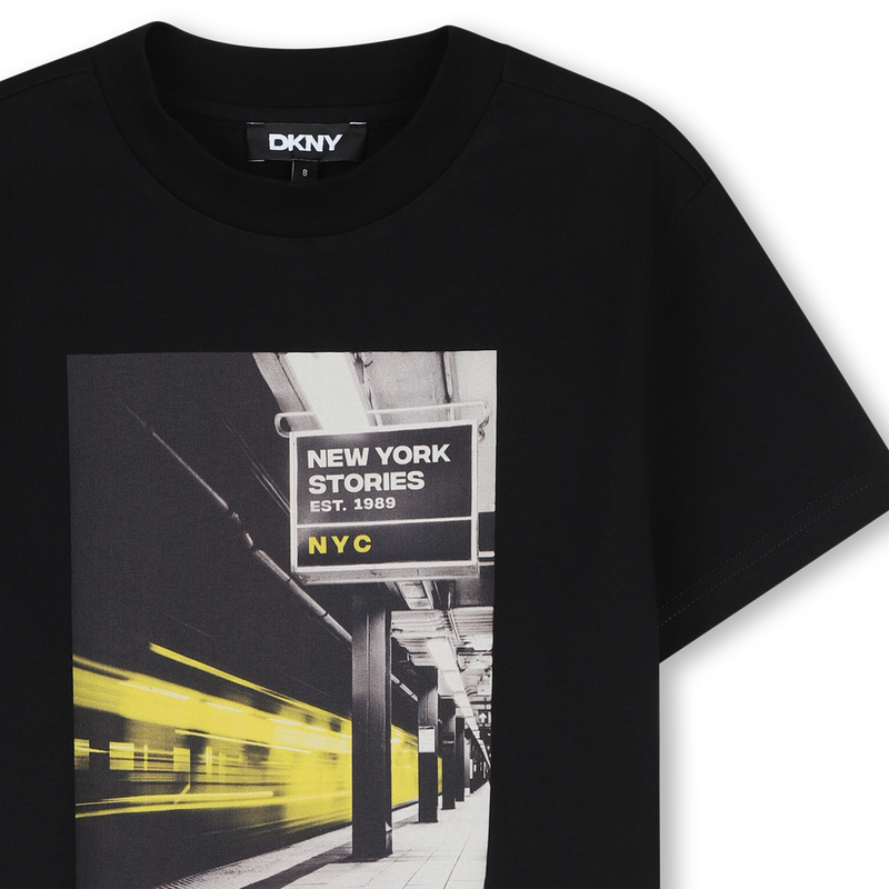 T-Shirt mit kurzen &Auml;rmeln DKNY 
                        BOY